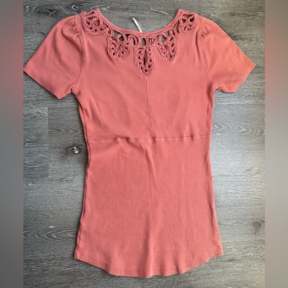 Free People Dusty Rose Knit Tunic Key Hole Short Sleeve XS - Picture 2 of 4